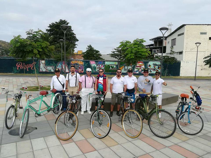 Grupo de ciclitas La Historia