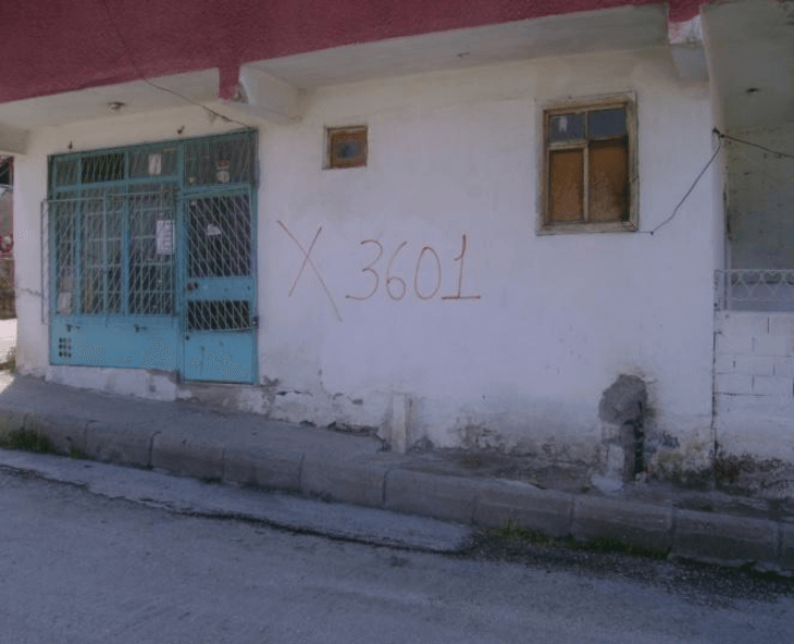 Gecekondus in the Derbent Neighbourhood 